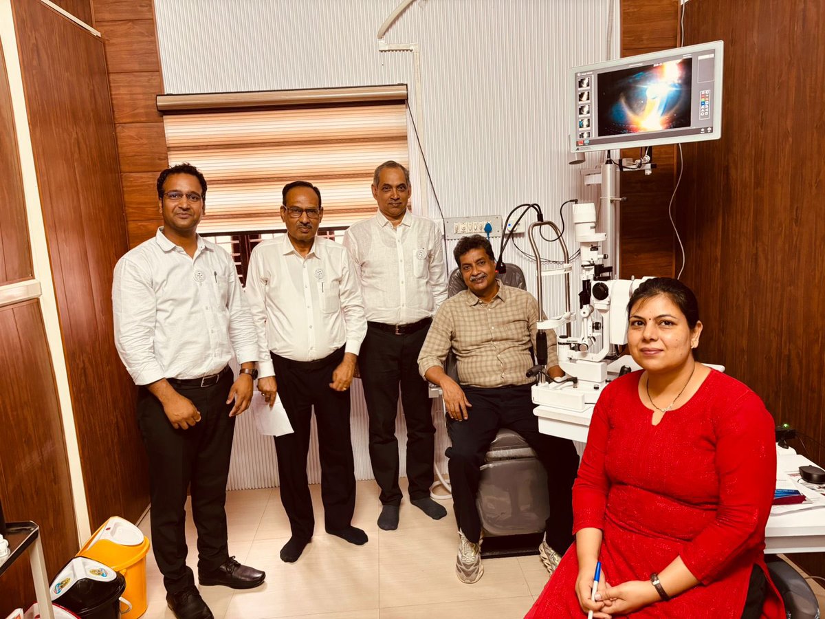 जिला कर अभिभाषक संघ,इटावा द्वारा अदिति हॉस्पिटल डॉ दीपा गौर के सहयोग से कर अधिवक्ताओं/अधिकारीगणों का “नेत्र चिकित्सा शिविर” लगाया गया जिसका शुभारम्भ श्री एच. पी राव दीक्षित (एडिशनल कमिश्नर,ग्रेड-1) राज्य कर इटावा जोन द्वारा किया गया....