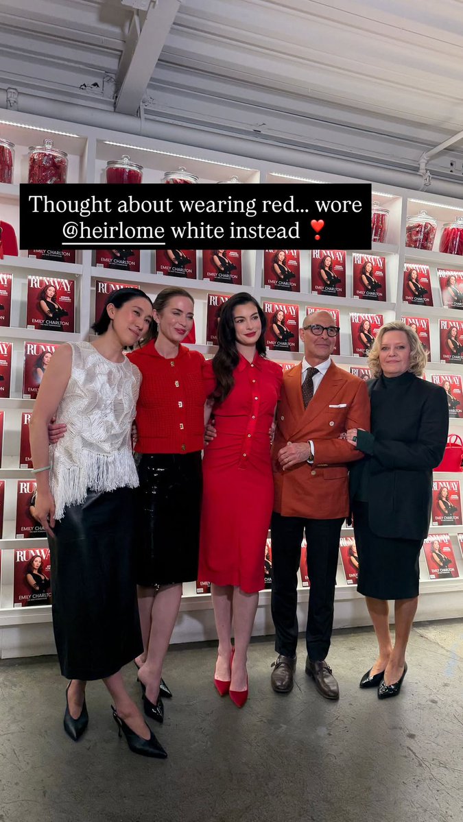 Emily Blunt Files 👠 tweet media