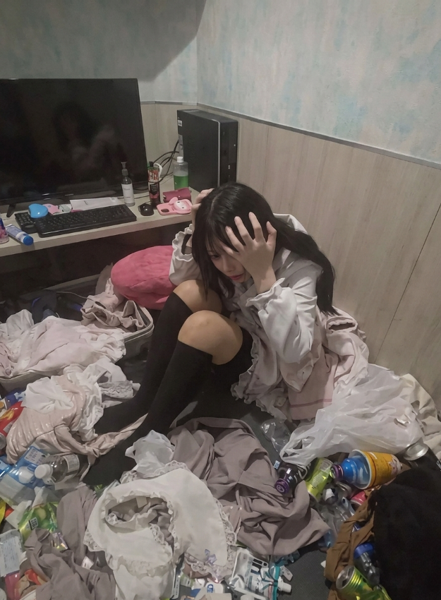 えれな tweet media