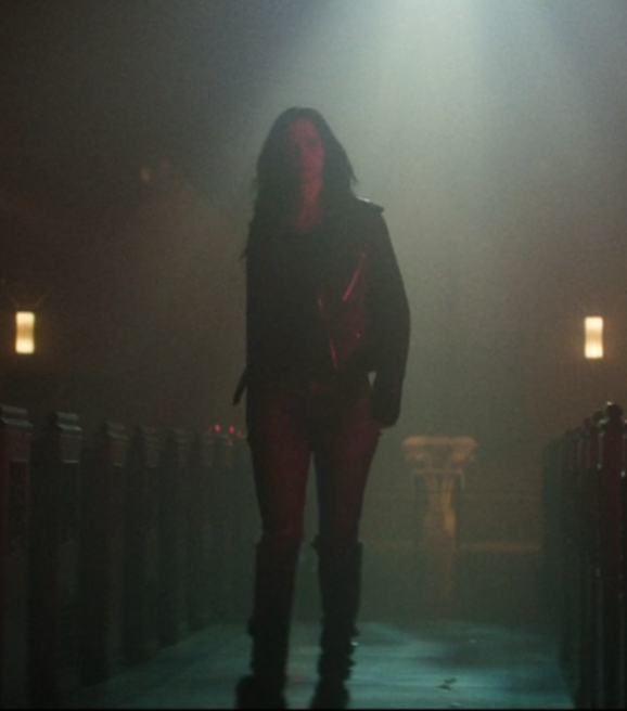 Matt Murdock prayed for God to come to him in his hour of need and Jessica Jones shows up THAT'S RIGHT