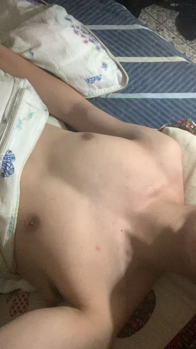 sun080408's tweet photo. 这样可以算男妈妈吗🥺#4i https://t.co/0JC8TWzyqL