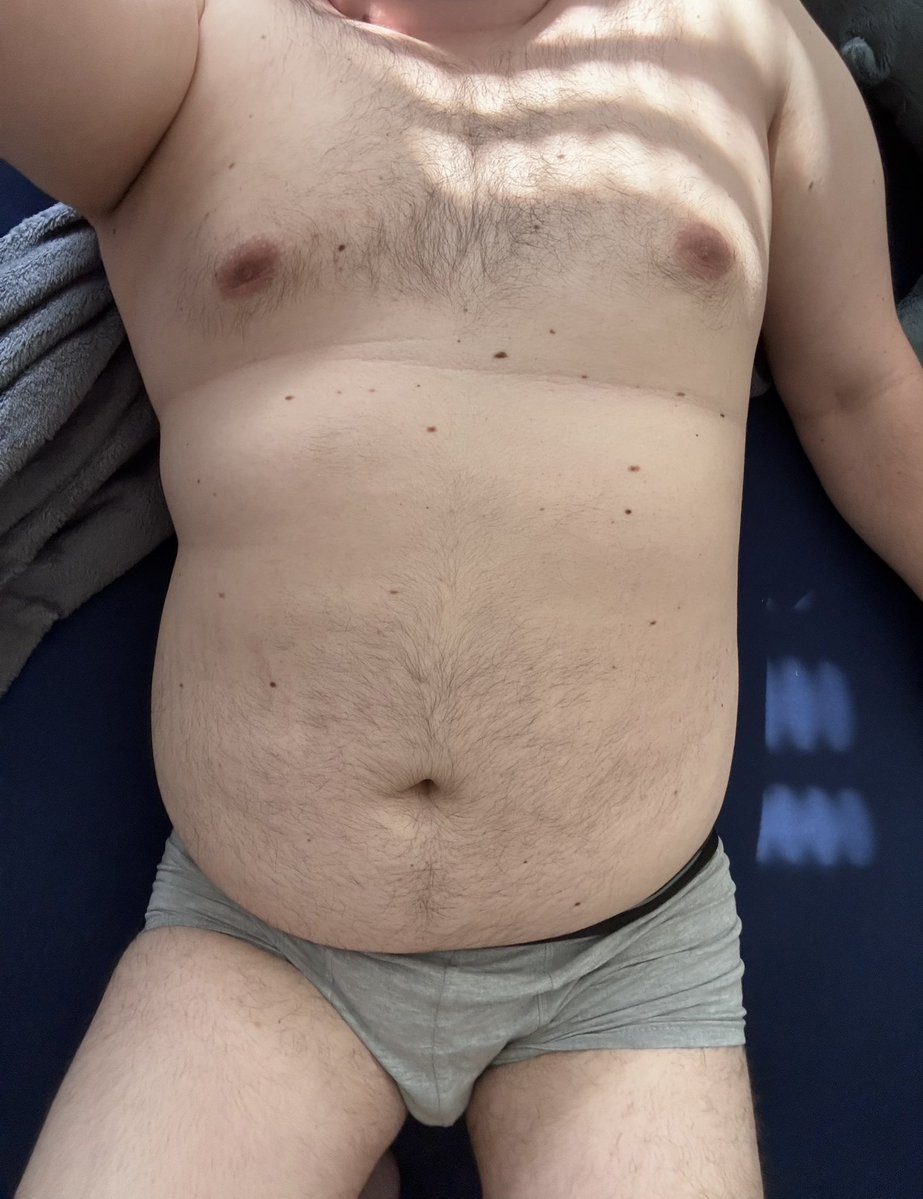 PuppyCosmo68's tweet image. There's a chubby boy who's lunging for some cuddles. Anyone want to cuddle?

#puppy #puppyplay #pupplayer #chubby #gay #cuddleneed #chubbypuppy #chubbypupplayer