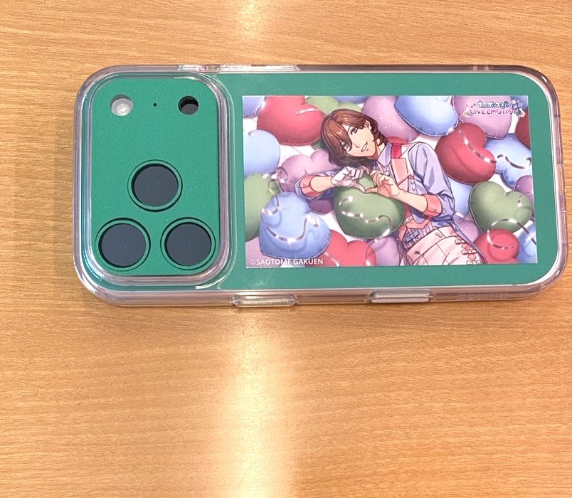yumichi_verde's tweet image. 今のスマホがどんなか聞いていただきました。
緑のスキンシールに、とりあえずマカロンのステッカーを付けただけ。

今はこれですが、変えようと思っていました。マステとかいろいろ使ってみようかなと。😊

iPhone17Pro 用 スキンシール 無地 シンプル 着せかえ... amazon.jp/dp/B0G5NZW9C6?… #Amazon