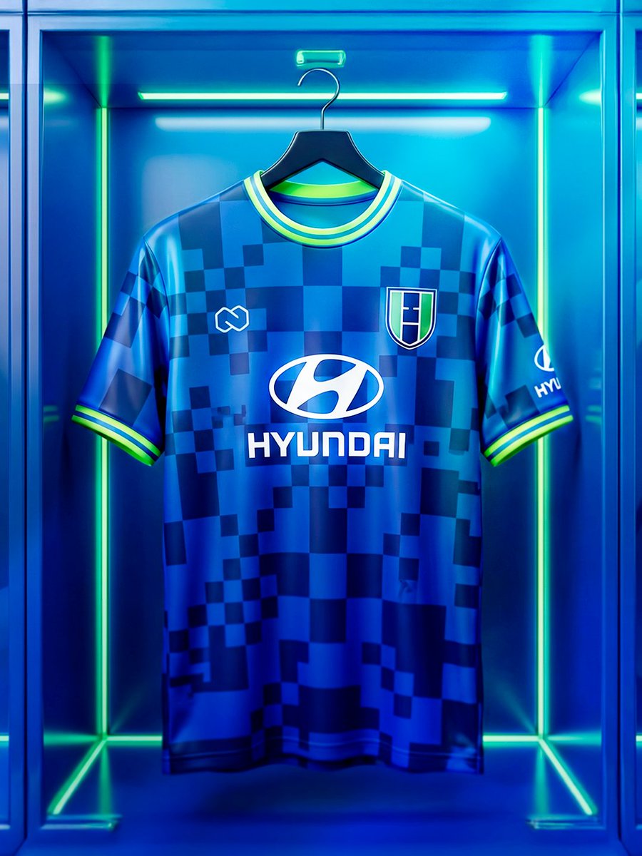 hyundai_kor's tweet image. 플레이하고, 완주하고, 보상 획득! 👕✨

지금 모바일 축구 감독 게임 Top Eleven에서 
‘Hyundai NEXT Cup Tour’ 투어를 마치면 
리미티드 에디션 현대 엠블럼과 저지를 받을 수 있어요.

이벤트 기간에만 만나보세요 👀

#현대자동차 #Hyundai #Hyundai_kor #TopEleven #HyundaiNEXTCupTour
