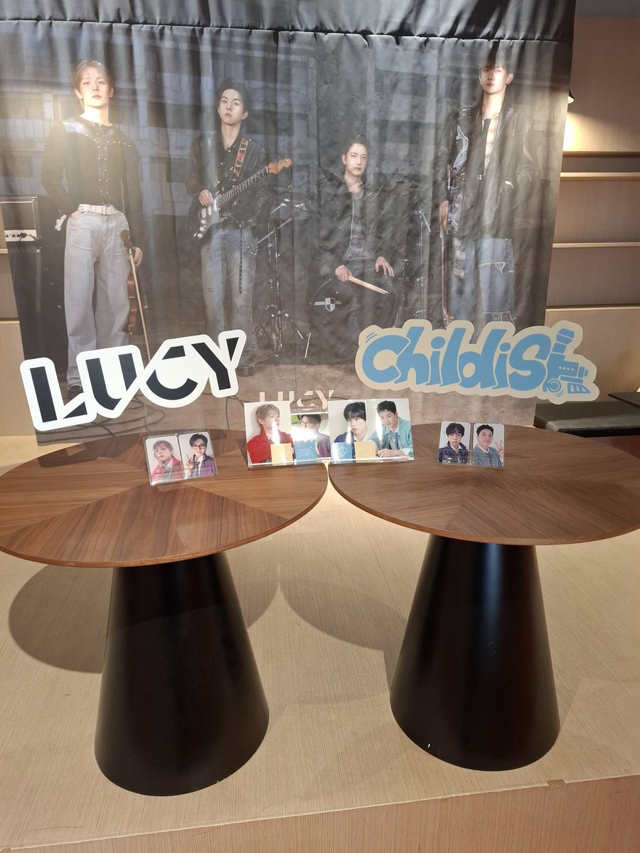 Caramelowfat's tweet image. 💛LUCY 2ND FULL ALBUM &amp;lt;Childish&amp;gt; 💛

Just arrived this morning and came straight here ~~~ 
Yoghurt Ice Cream 💙💙💙
#LUCY #루시 #Childish
#후즈팬카페 #WhosfanCafe #WhosfanCafe_Review