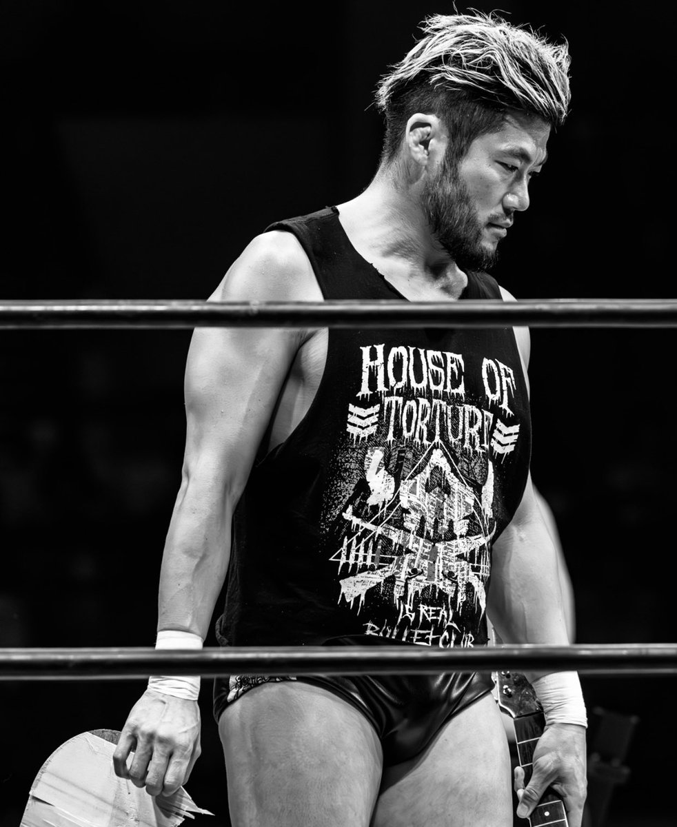BlackDeathSkull's tweet photo. Majestic fucker. https://t.co/uikHHbox55