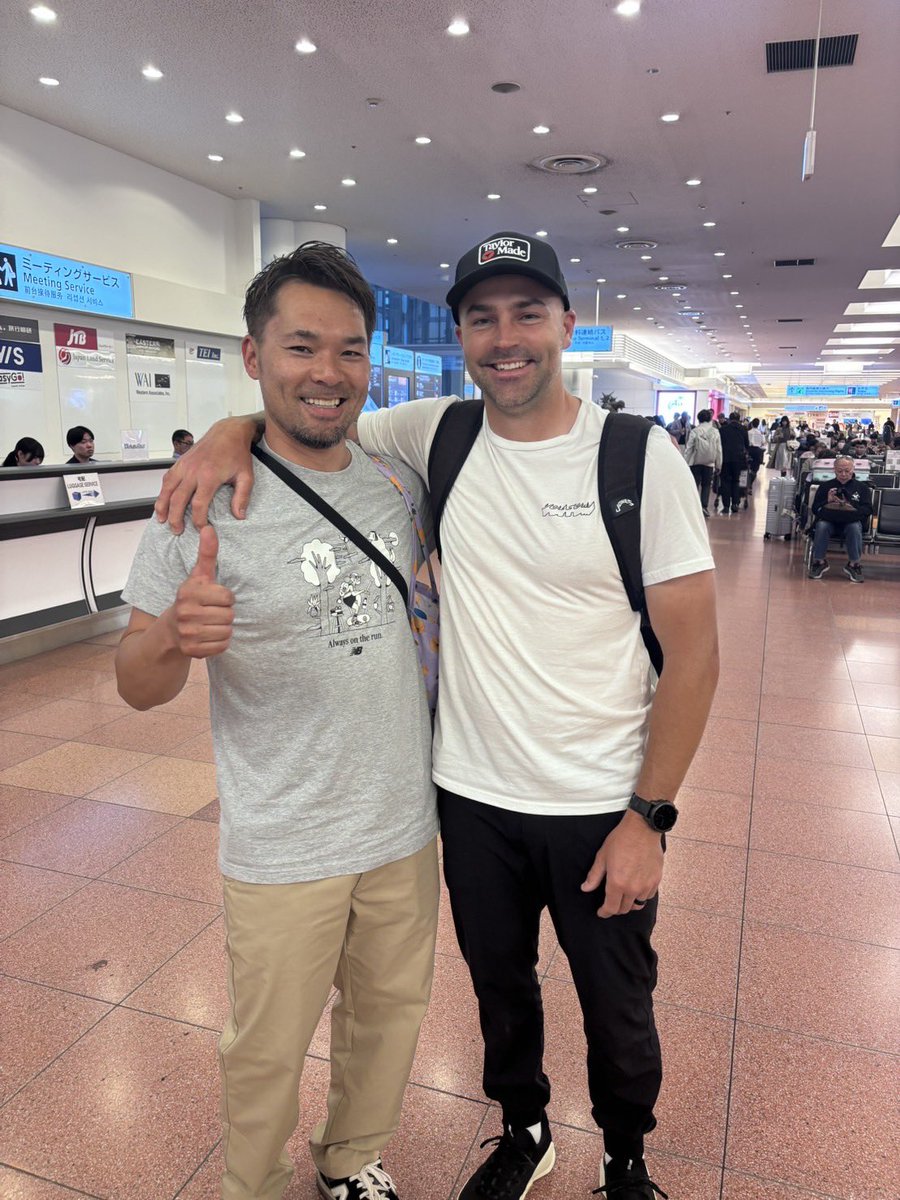 369High's tweet photo. 10年ぶりにジェームスに会ったよ☺️
子供達もお気に入りになってくれて！別れ際は悲しそうにしてたよ🤣 https://t.co/Uoe2VzxBjK