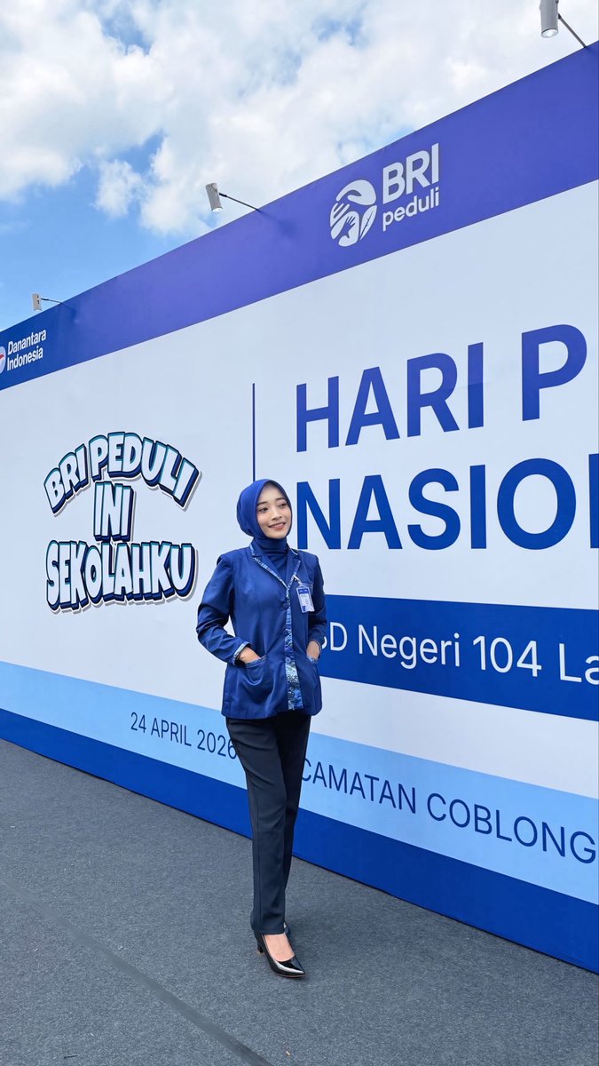 isabella_aurel's tweet photo. Pendidikan bukan hanya soal gelar di atas kertas, tapi tentang bagaimana kita mempertajam pikiran dan memperhalus budi pekerti. Selamat Hari Pendidikan Nasional! Mari terus nyalakan pelita ilmu untuk masa depan bangsa https://t.co/QlhnrdqXiK