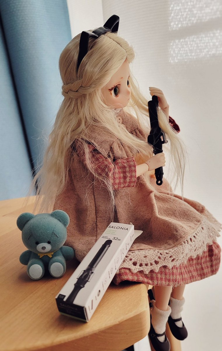 初ドールメイクに挑戦して
OCの「ネコミミちゃん」ドールをカスタムしました😺 