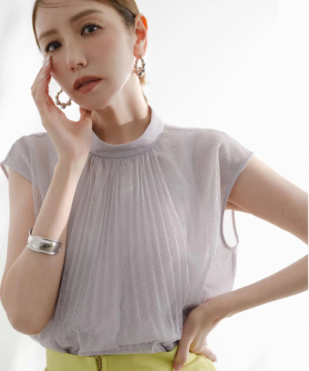 pinkyanddianne_'s tweet image. 美香×PINKY&amp;amp;DIANNE
凛として華やぐ涼感服

多彩な色使いで花のように咲き誇る、知性と艶を併せもつ春夏のエレガンス。

袖を通すだけで気分が高揚する、PINKY&amp;amp;DIANNEらしい洗練スタイルをモデル・美香さんが纏います。

#ピンキーアンドダイアン
#mika

 x.gd/Alvdj