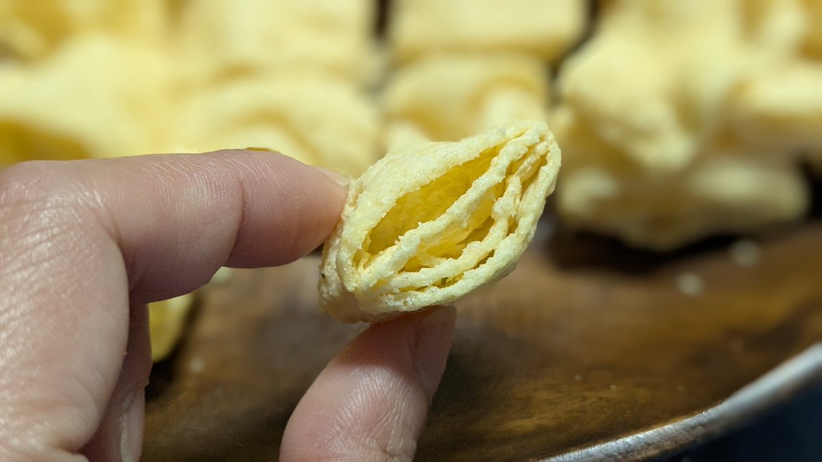 HitomiMitarai's tweet image. 昨日のおやつに食べました☺️エアリアルめちゃめちゃ好き😍美味しかった😋

#Aerial
#エアリアル
#サワークリームオニオン
#スナック菓子