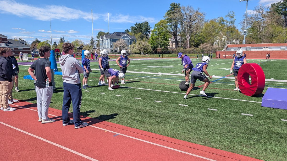 Huge thanks to <a href="/Coach_Bussard/">Luke Bussard</a> <a href="/coachgeenty/">Turner Geenty</a> <a href="/CoachEJMills/">EJ Mills</a> <a href="/coachjackhughes/">Jack Hughes</a> for inviting me back out to <a href="/AmherstCollFB/">Amherst College Football</a> for their Junior day. I had a great time meeting the players and getting to know more about the team. Can’t wait to continue this journey. #cfb