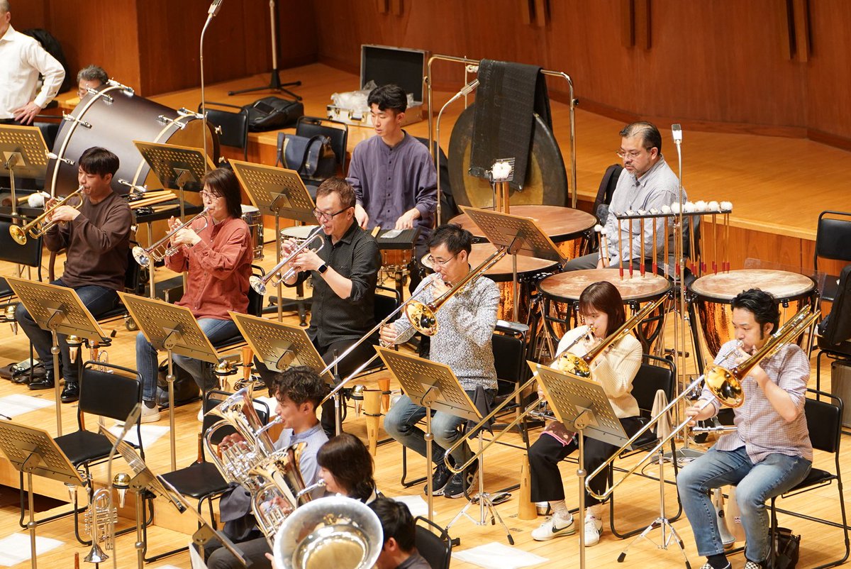 TKWOJapan's tweet photo. ただいま東京芸術劇場にて第173回定期ゲネプロ中！
ダフクロ編曲者の大橋晃一さんにもお越しいただいています！
スダーン×TKWOが贈る、越境の踊り、ぜひ会場でお楽しみください♪
#TKWO https://t.co/6sHssmFz8O