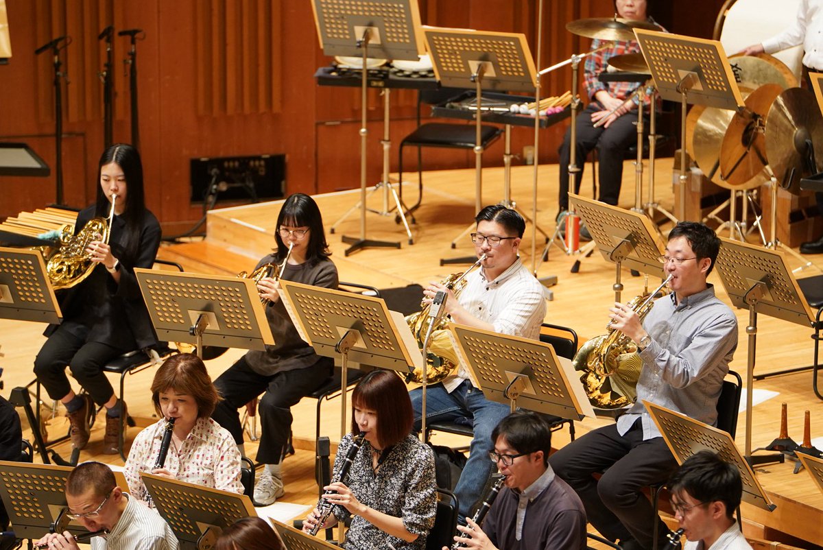 TKWOJapan's tweet photo. ただいま東京芸術劇場にて第173回定期ゲネプロ中！
ダフクロ編曲者の大橋晃一さんにもお越しいただいています！
スダーン×TKWOが贈る、越境の踊り、ぜひ会場でお楽しみください♪
#TKWO https://t.co/6sHssmFz8O