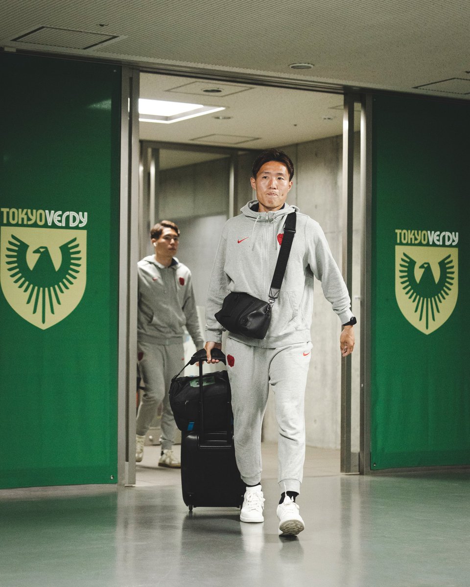 atlrs_official's tweet photo. ◤ 4/29 🆚東京V◢ #鹿島アントラーズ #antlers

選手バスが味の素スタジアムに到着🏟️🚌

スタジアムに来られない方も、90分間、DAZN でともに戦いましょう💪✨️

🔗https://t.co/DoeklOr0rj https://t.co/oOz2kMuHKQ