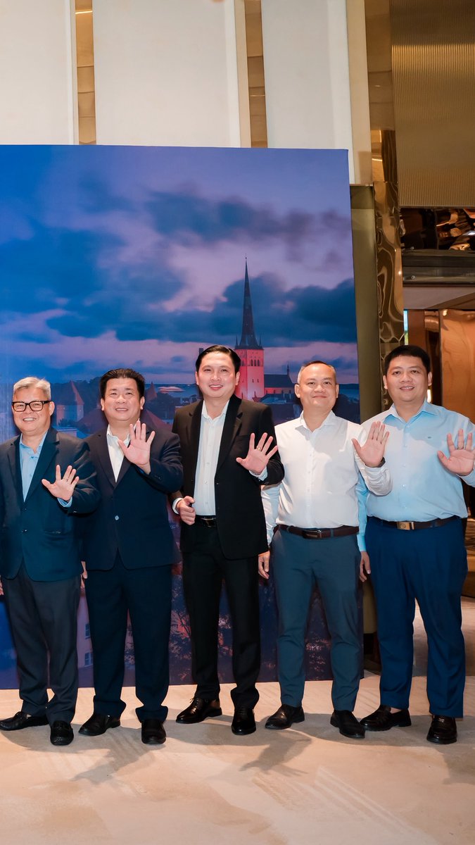 Ceotranvanlam's tweet photo. Anh em đồng hương Tây Ninh 
#lamsaigondoor #LãmSaiGonDoor #MrLãm #lãm #tayninh #longan https://t.co/RDJDSQR23N