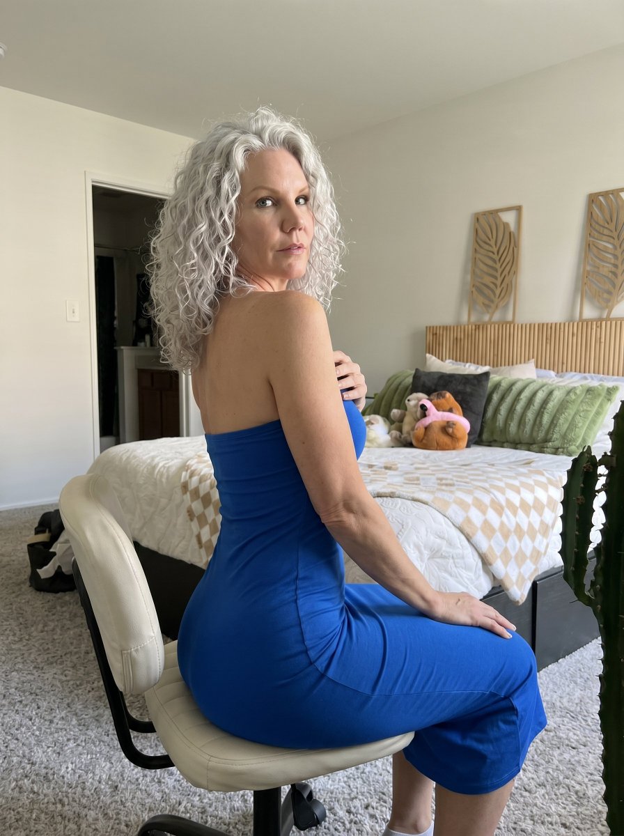 monicabrown1963's tweet photo. If I told you I'm over 60, would you still say yes? https://t.co/I28RvyrYFs