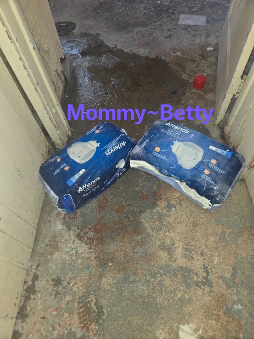 Mommy Betty tweet media