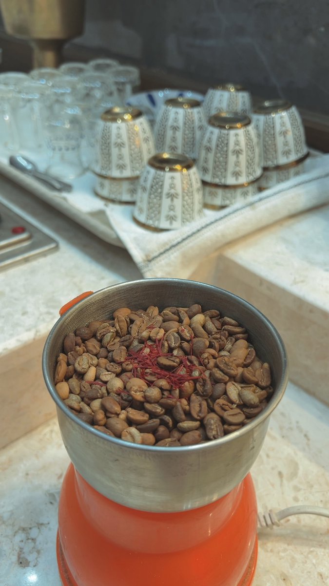 صبحتو بالخير فنجال الفجريه :

مع مخالطة الكثير من البشر نُدرك 
قيمة تربيتنا ومبادئنا وعقولنا .