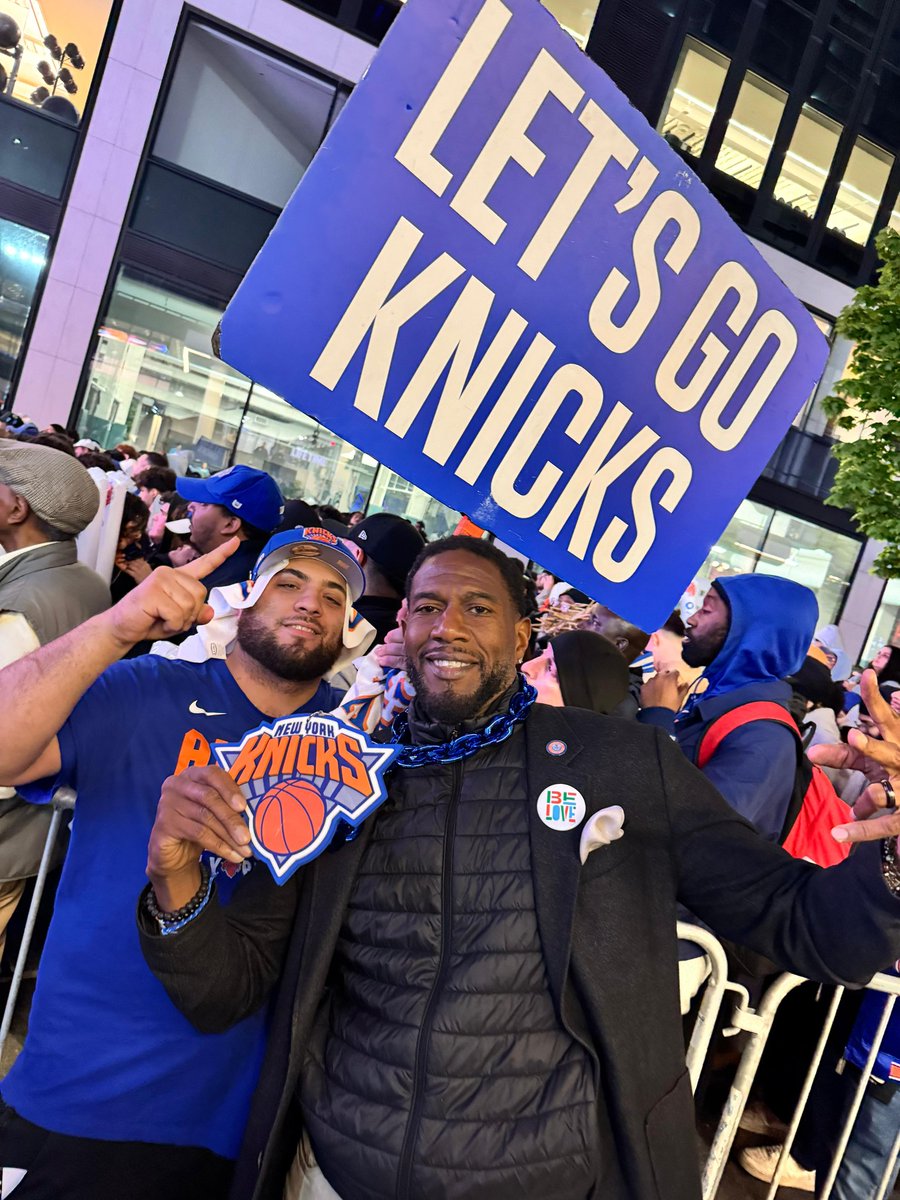 JumaaneWilliams's tweet image. This!!! is what I expected from my @nyknicks!!!
🟠💪🏾🔵💪🏾🟠💪🏾🔵

I credit being outside for the first two quarters

#letsgo