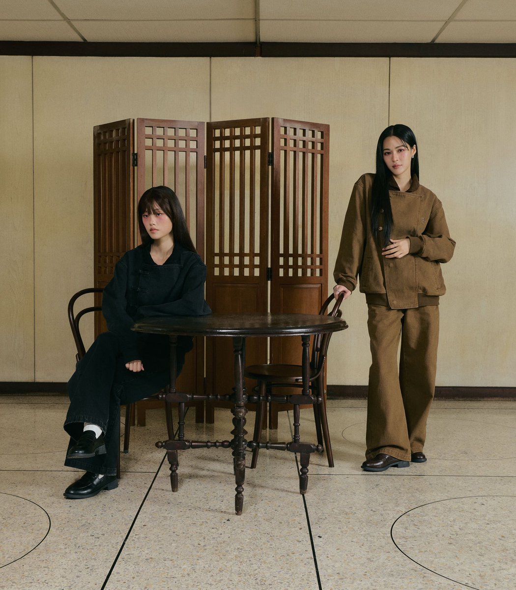 AlwayswonderCo's tweet image. Where it feels like home.

The Class of 00K begins TOMORROW at 12:00 PM (GMT+7)
🌐 Website: alwayswonder-co.com
🔗 LINE Shopping: shop.line.me/@alwayswonder.…

#TheClassOf00K #AlwaysWonder #GrowingUpFeelsIconic