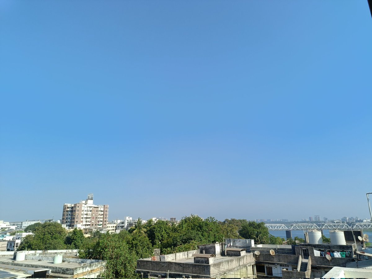 Good Morning X fam!

May your morning be as bright and boundless as this sky and may you soar just as high