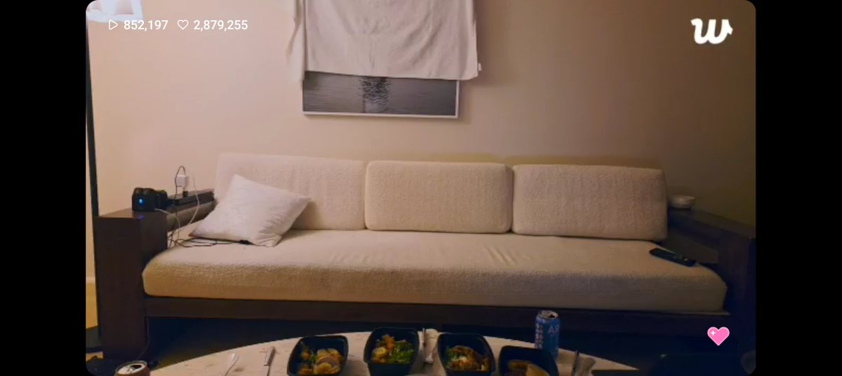 comfy_bts's tweet photo. I know what kind of painting is that https://t.co/O3wkNRjiXA