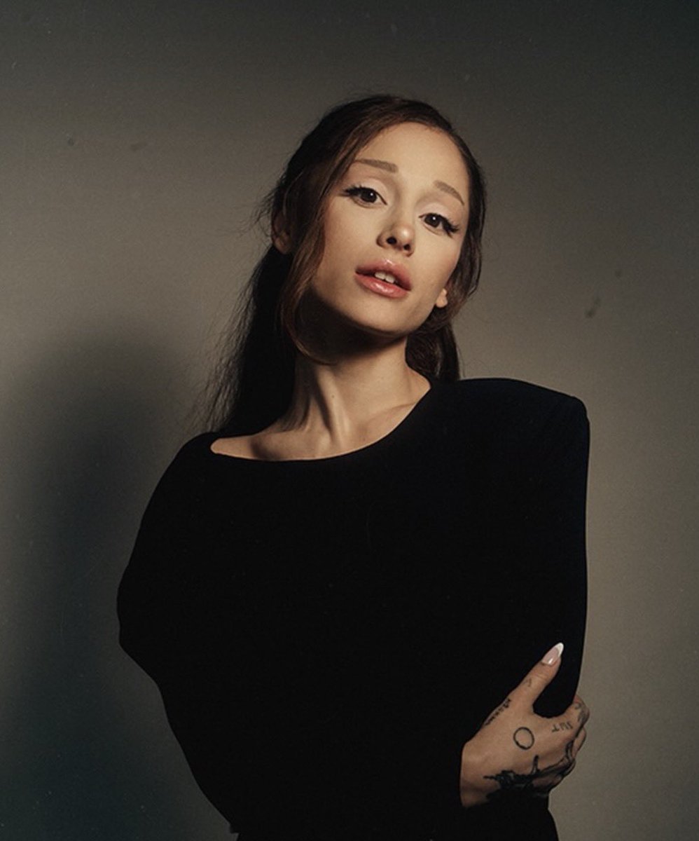 planetpeebs's tweet image. ariana looks so beautiful in her new photos for petal, i’m genuinely so excited for this era of her music and i cannot wait. i already presaved her album and i’m ACTIVELY counting down the days alongside when i get to go see my partner again!!  #arianagrande #arianator