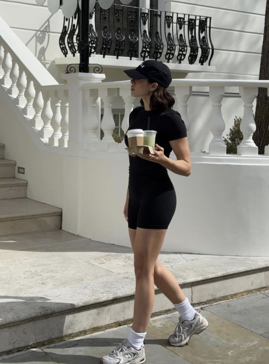 하영 （𝑯𝒂-𝒀𝒐𝒖𝒏𝒈）🖤 tweet media