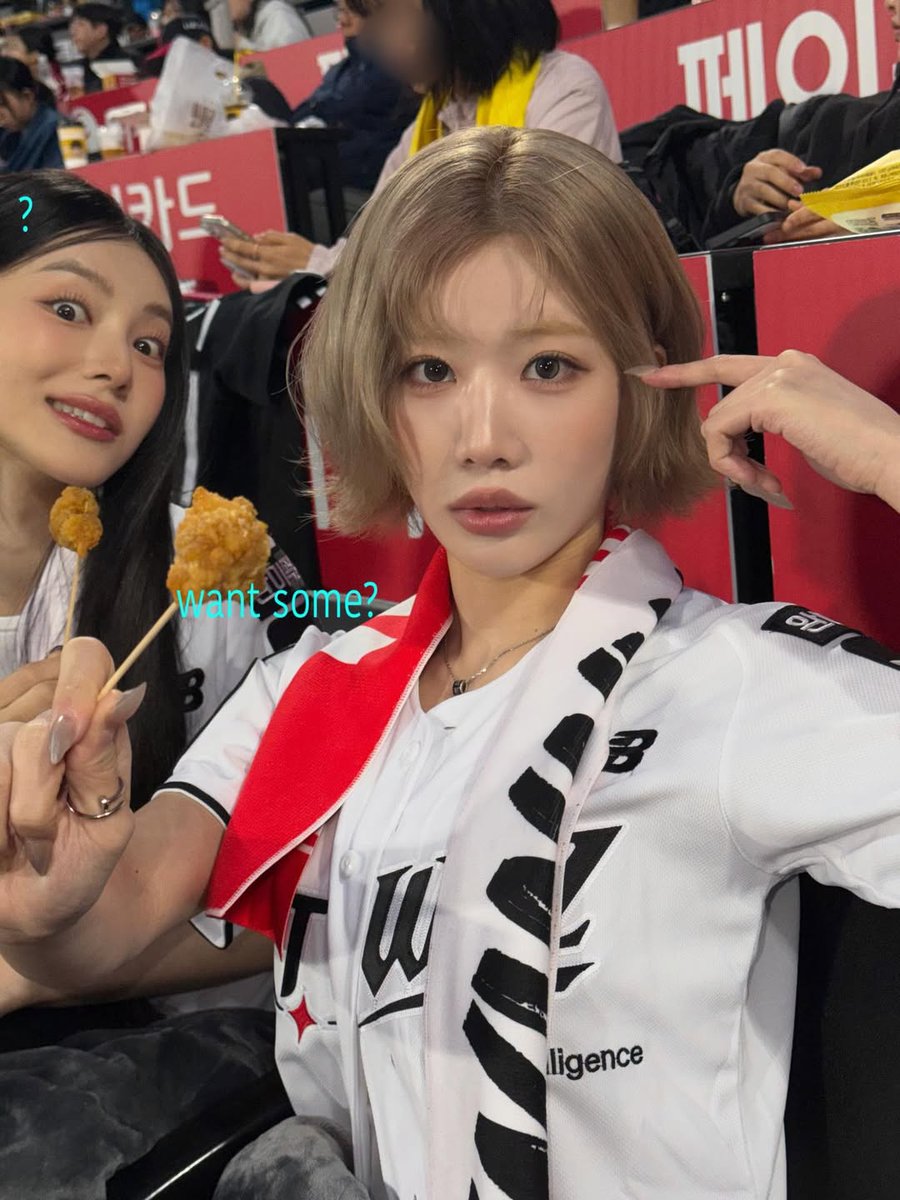 lynipsulip's tweet photo. Lipsoul kayak lagi ngedate nonton baseball https://t.co/w8QJOnh1PN