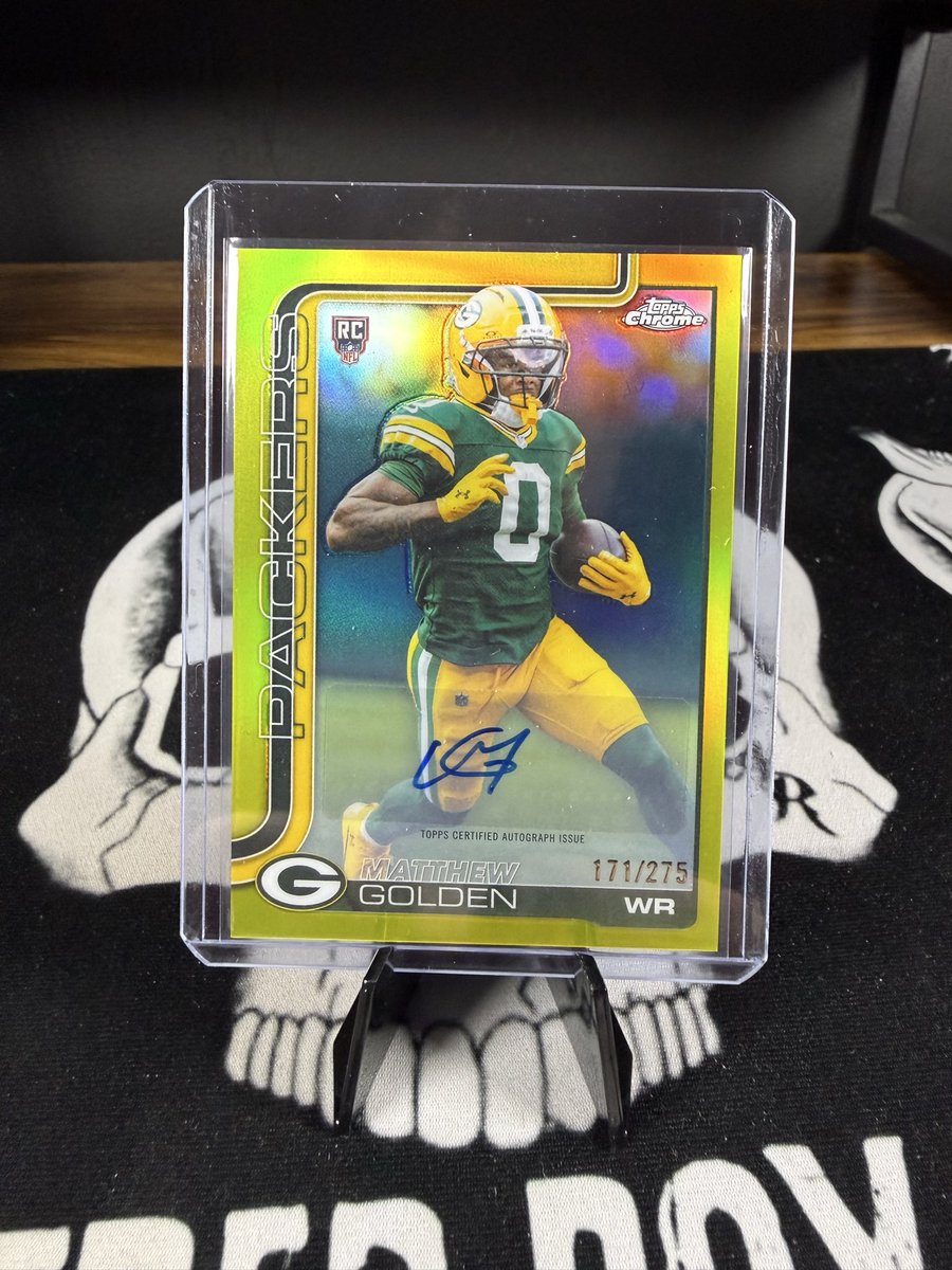 AlteredRips's tweet image. Matthew Golden Yellow Rookie Refractor Auto /275 🧀 #ToppsChrome #ToppsChromeFootball #Topps