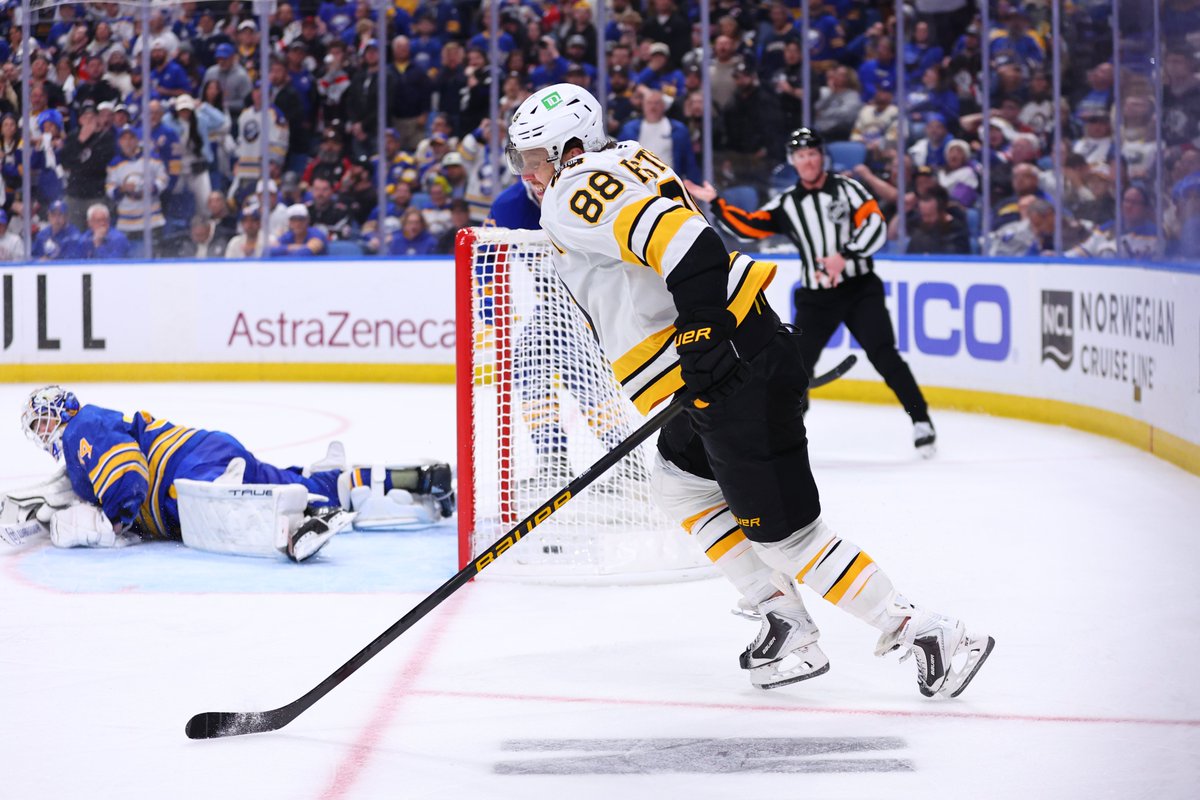 Boston Bruins tweet media