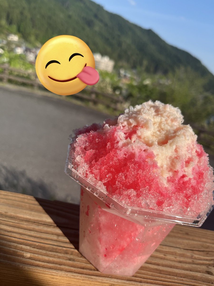 YAMASEMIではかき氷はじめました！
定番の味からリンゴンベリーソースなど北欧ならではの味も用意しております😊
ぜひお立ち寄りくださいませ🍧
#名栗 #飯能 #かき氷 #リンゴンベリー #エルダーフラワー