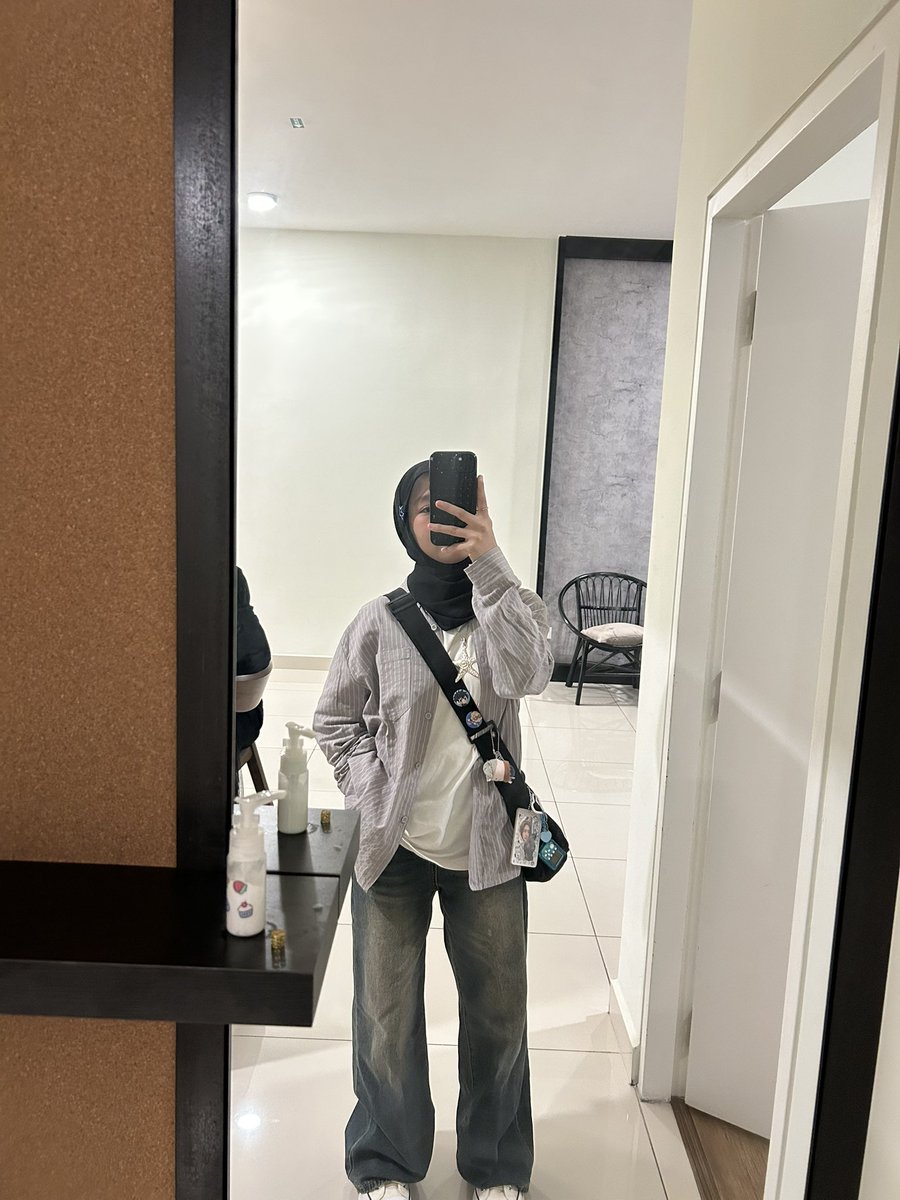 nanas tweet media