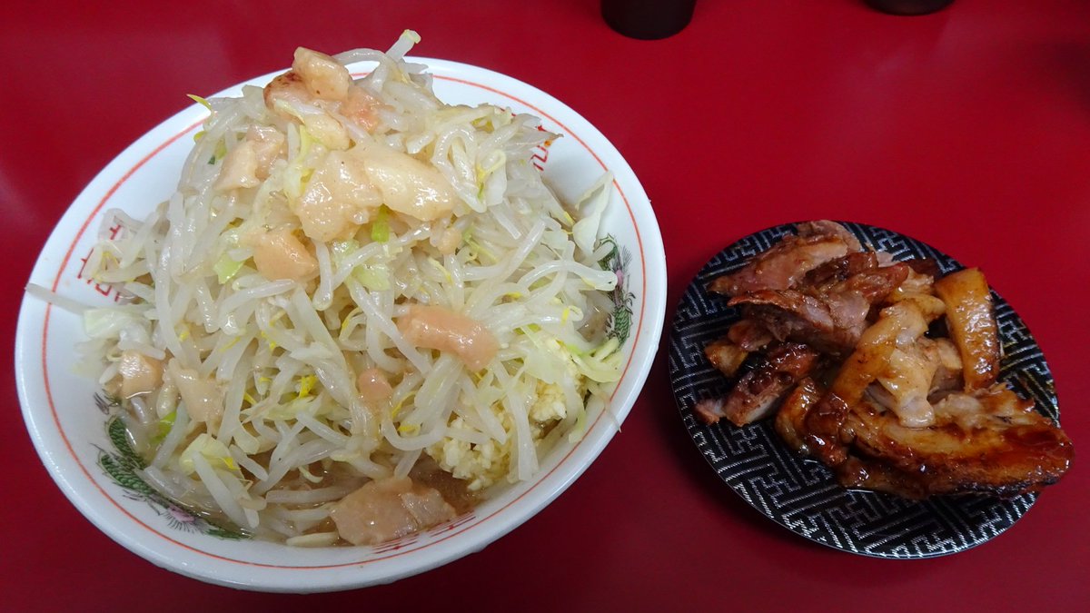 au_vaio's tweet photo. ラーメン二郎　相模大野店

数年ぶりに炙り豚復活！
バーナーで炙られた豚はもうトロトロで最高。
やはりスモジの名物だな〜。
またやってほしい！ https://t.co/3fAkuRa8vc