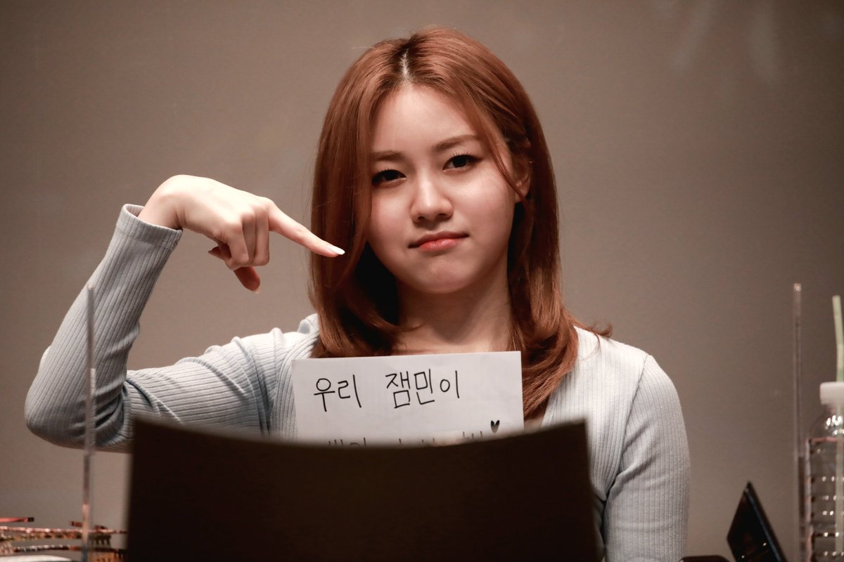 더쿠곰 tweet media