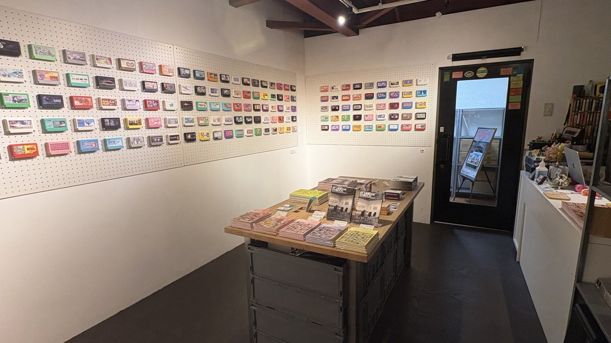 meteor_club's tweet image. 本日より店内にて「わたしのファミカセ展」を開催いたします。国内外 37か国 からご応募いただいた 全250本 の作品を展示いたします！🎊

My Famicase Exhibition opens today!
This year features 250 entries from 37 countries. 
We hope you’ll come check it out!

#famicase