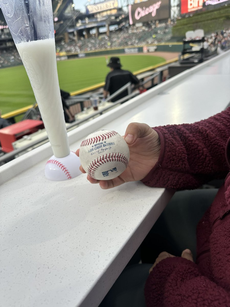 RGKMC_'s tweet photo. @whitesox Thank you for this absolutely 💣 @colsonmontgom23 https://t.co/5V8e6LwP8I