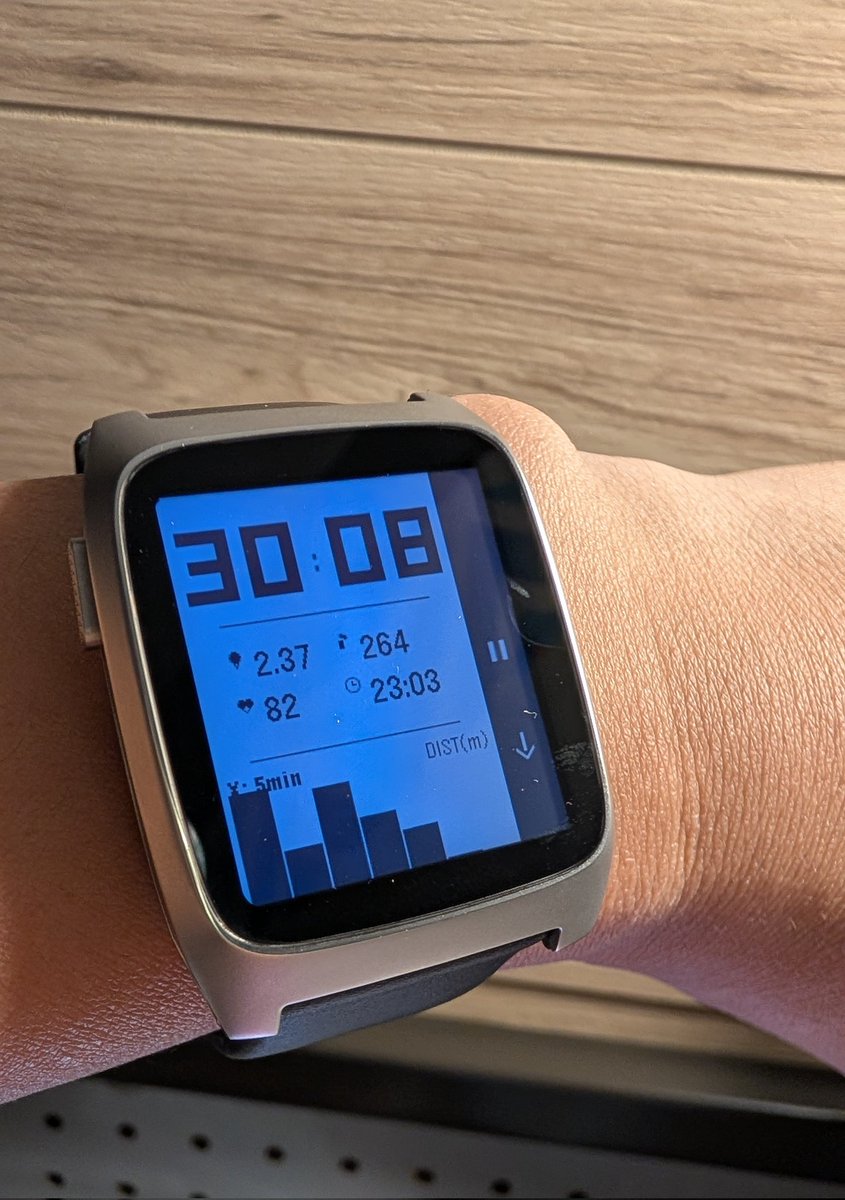 1987haaa's tweet photo. geminiにとっても頑張ってもらって、ちょっと良い感じになってきました。

#pebble https://t.co/OnYf7Jsn4J