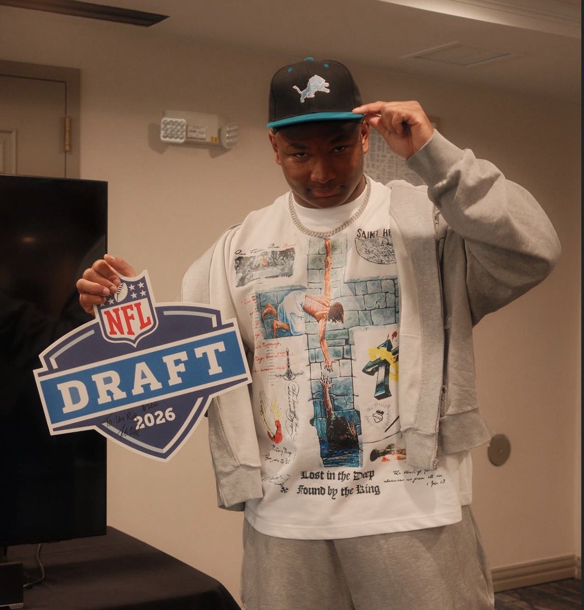 Lions 6th-round draft pick Skyler Gill-Howard repping Detroit 🦁