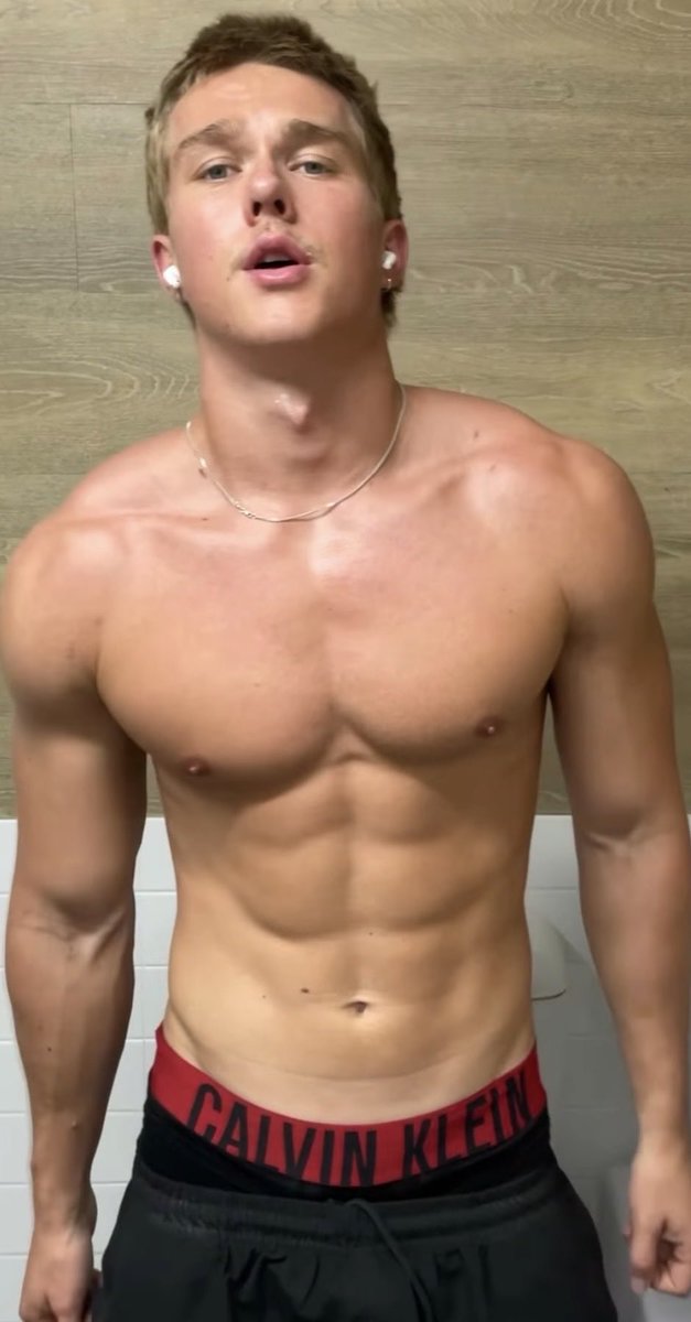 bro vault tweet media