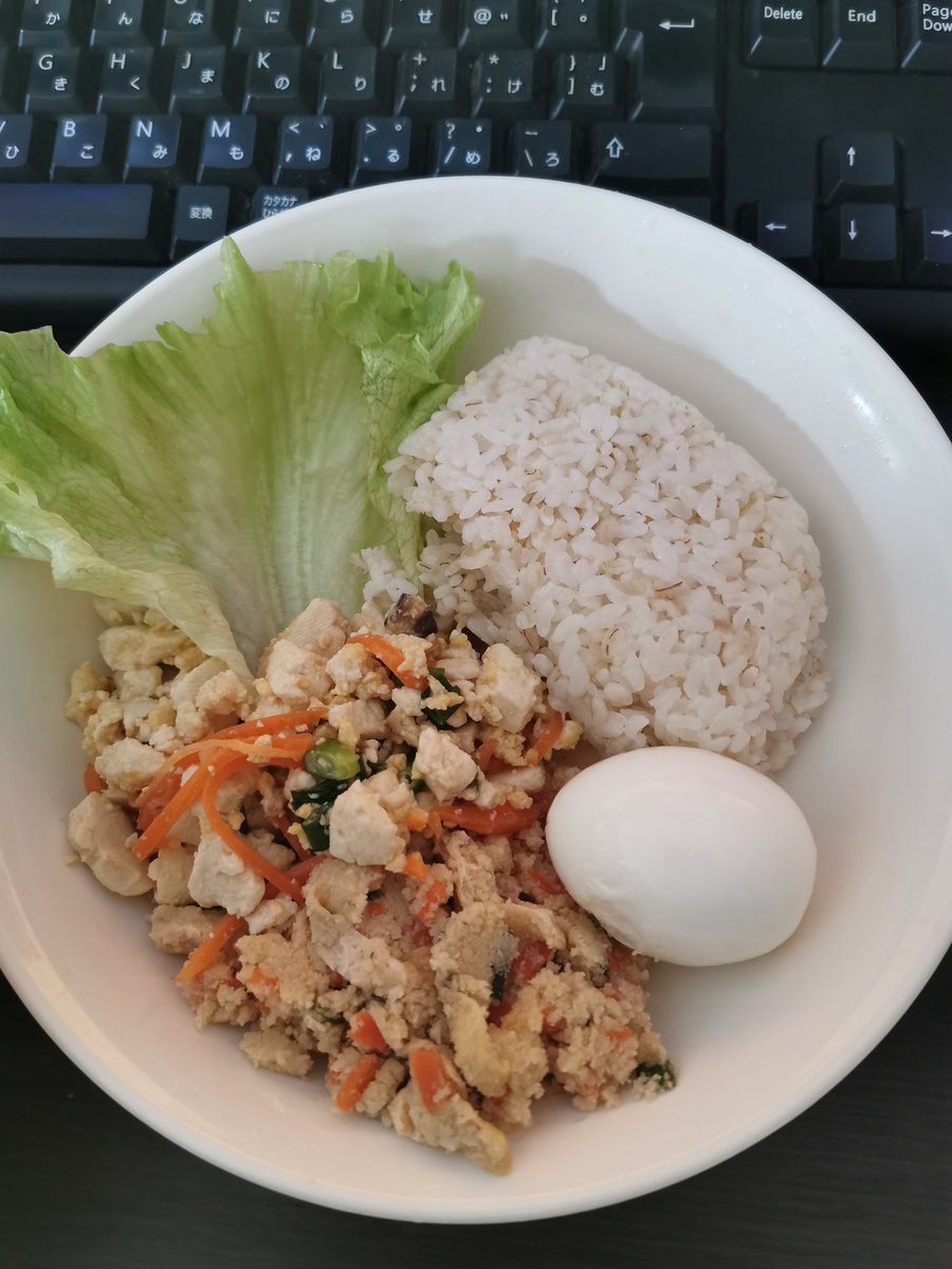 けいで tweet media