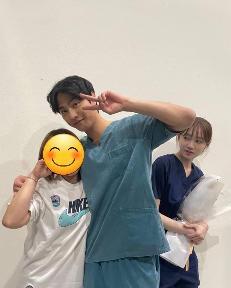 dramalover2000's tweet photo. Happy 3yrs my babesss❤️🥹. Sorry, I could not able to make an edit since no availability of scenepacks😭. I feel bad💔. But, WJ❤️EJ will be my forever darlings❤️. Comeback with season-4😭.
#Ahnhyoseop #leesungkyung #Drromantic3 https://t.co/VJ9qBvZjjf