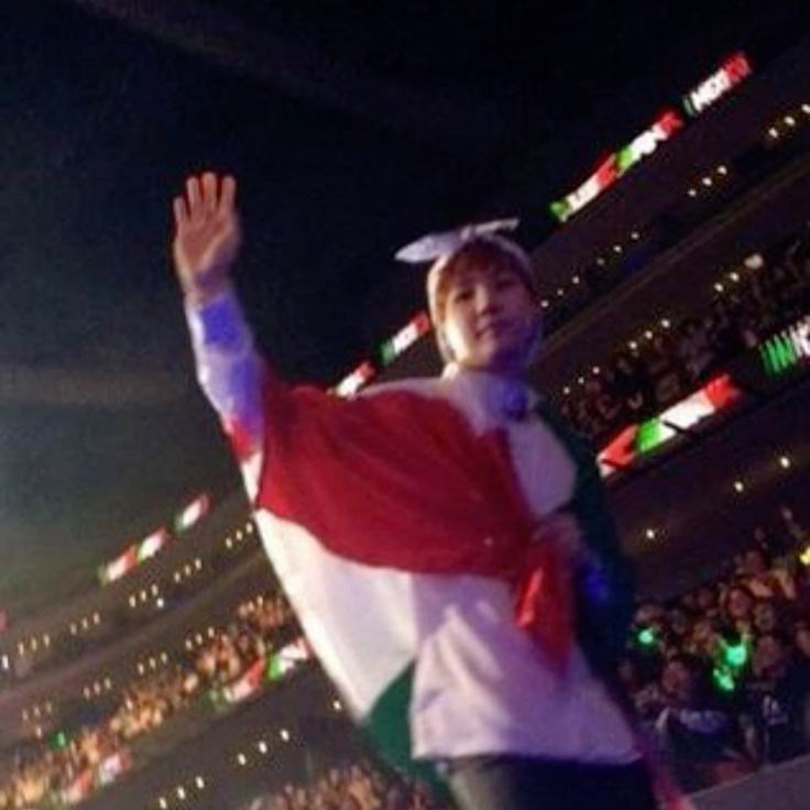 val verá a bts ᵕ̈ tweet media