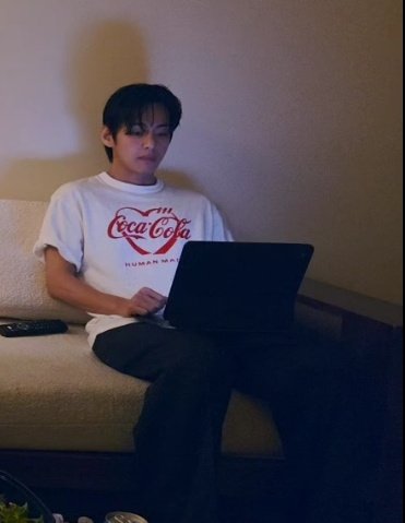 naya tweet media