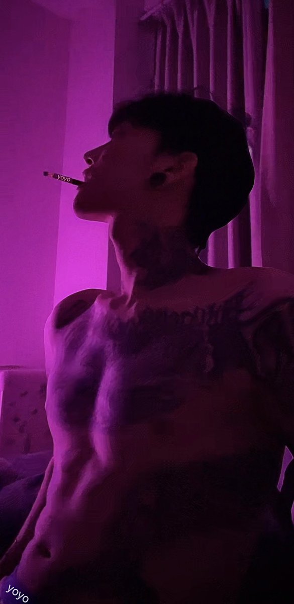tattoolunhs's tweet photo. 敏感的人注定要承受更多的痛苦 https://t.co/SUCTbxOzXL