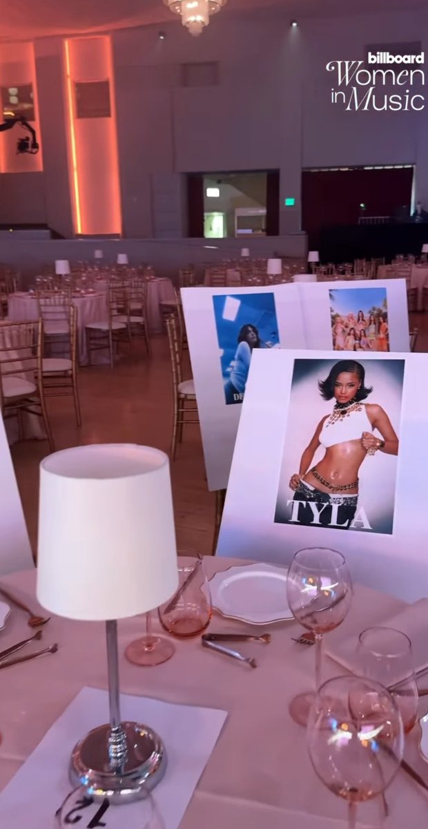 WDYM KATABI NG BINI SI CARA BUKAS? TAS NASA HARAP SI TYLA? BEEEHH? EXCITED NAKO!!!! 😭

instagram.com/reel/DXszZCmu0…