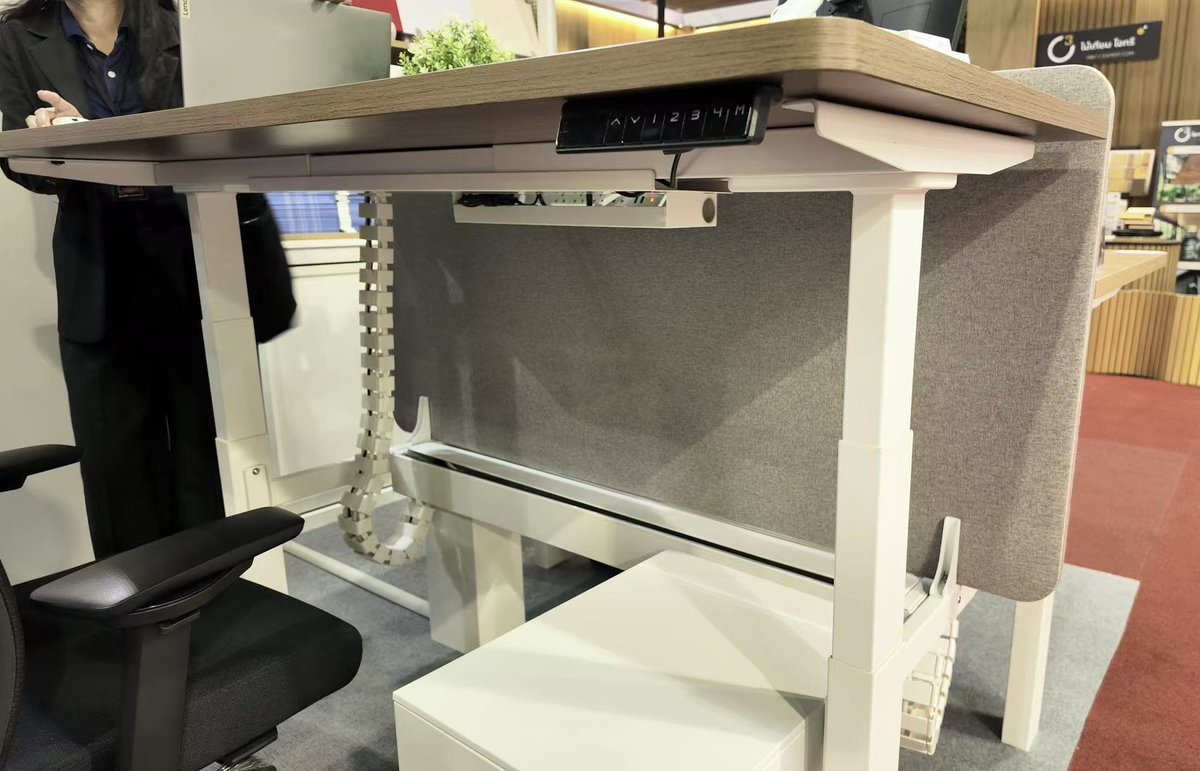AokeYoutub5743's tweet photo. Day 1 at Architect’26, Bangkok!🚀

We’re live at F615-T30 in IMPACT Challenger Hall!✨
Explore our ergonomic solutions and connect with us.🫶

#AOKEatArchitect26 #standingdesk  #AcousticPods #WorkplaceInnovation #efficientoffice #elegantdesign #architecture #Ergonomics #B2B https://t.co/pvDIzHlWSb