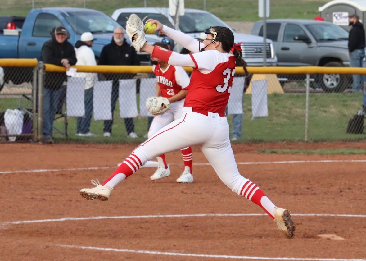 WamegoSoftball's tweet photo. @LandriAdams picked up her 5th win of the season over Silver Lake. She struck out 11 and allowing only 2 hits and allowing no runs. https://t.co/GovPg1tOzG