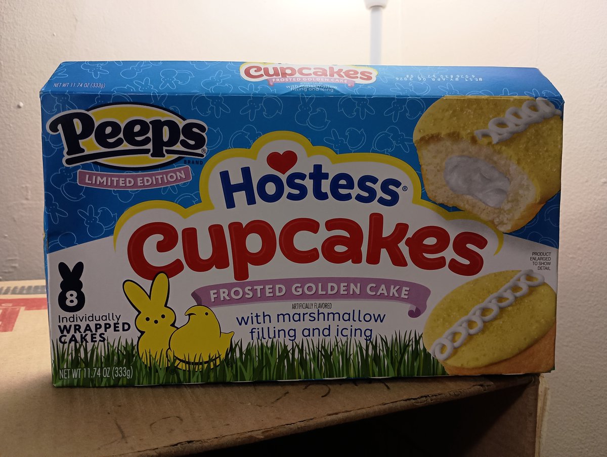fatsnackvac's tweet image. i like to have with my green tea 1st thing #hostess #peeps #cupcakes #snack #snacks #obese #big #fat #man #wk2